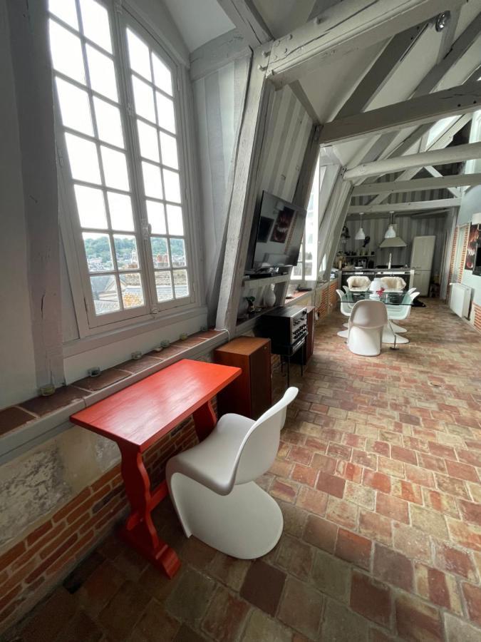 Le Loft Du Homard Bleu - Entre Ciel Et Mer - Free Parking 500M Honfleur Kültér fotó